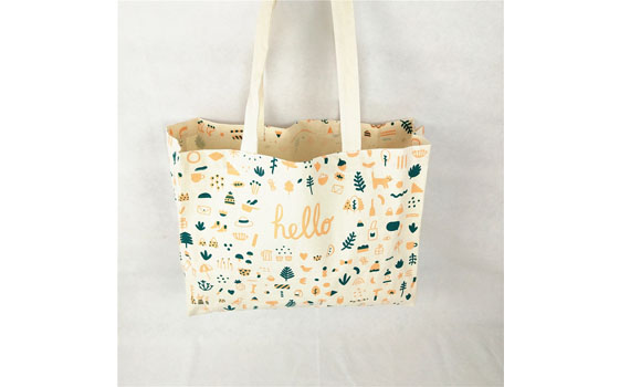 buying personalized tote bags